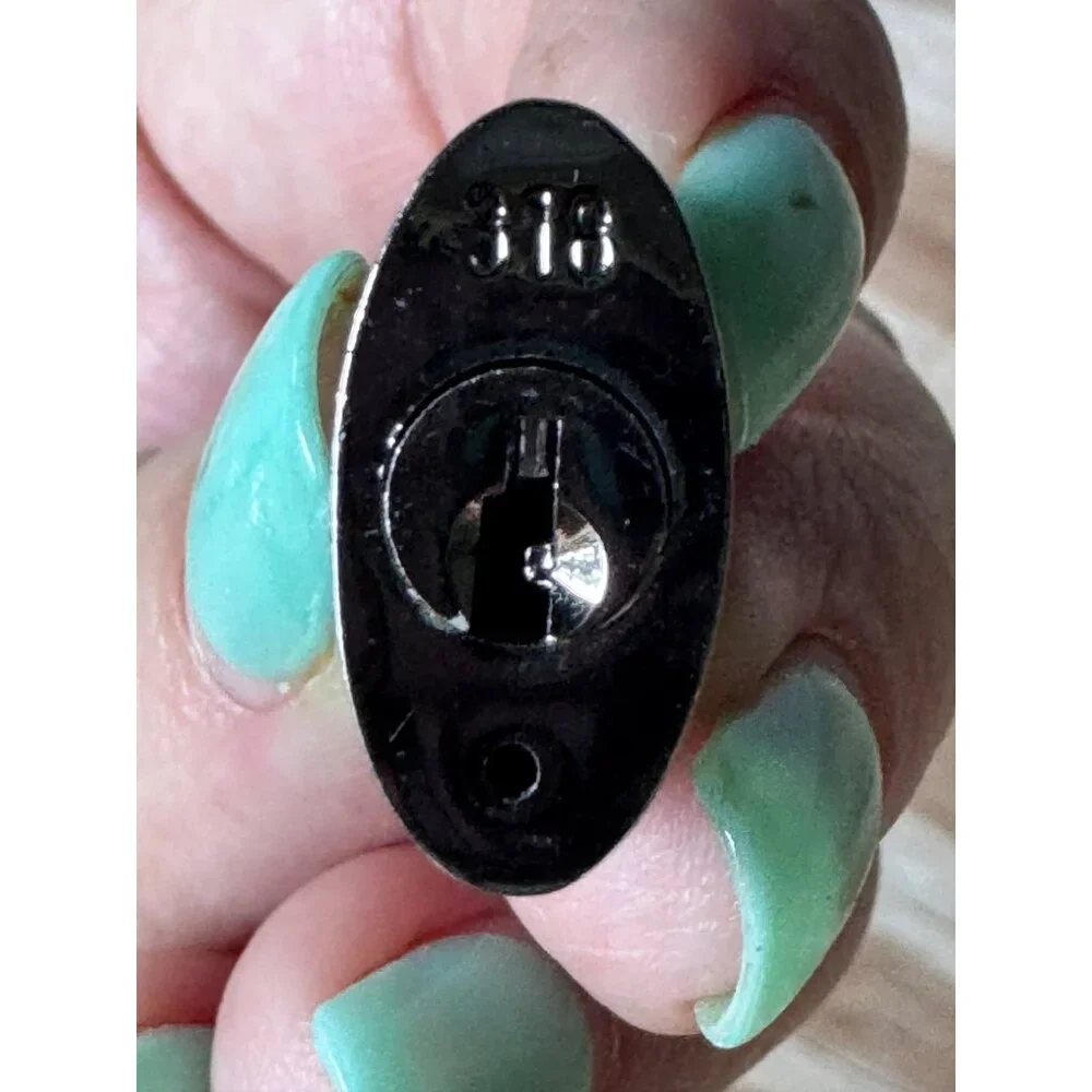 Louis Vuitton Paris Silver Padlock Keyhole No. 318 Made In France - Picture 4 of 7